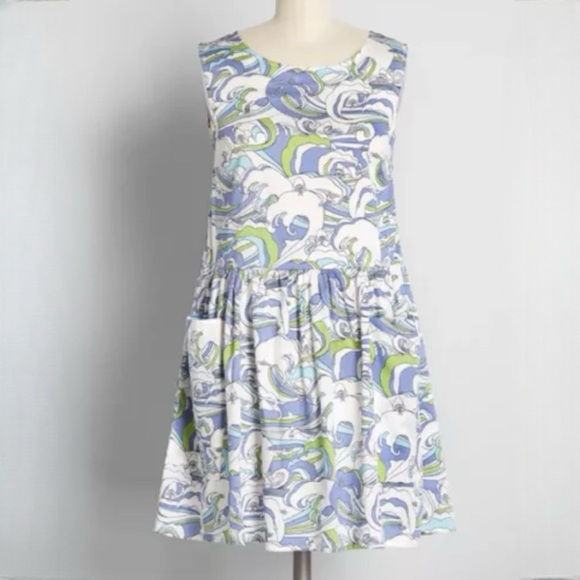 Modcloth Dresses & Skirts - ModCloth "Gathering Wildflowers" Shark Wave
Sleeveless Smock Dress Sz Medium